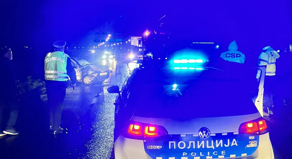 полиција судар удес незгода .webp